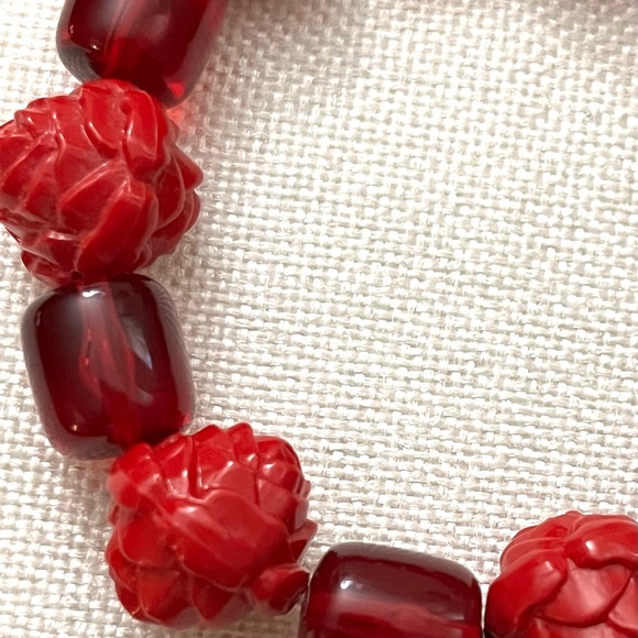 COPY - Tarina Tarantino Carved Rose Stretch Bracelet
Classic NWOT - Picture 4 of 4